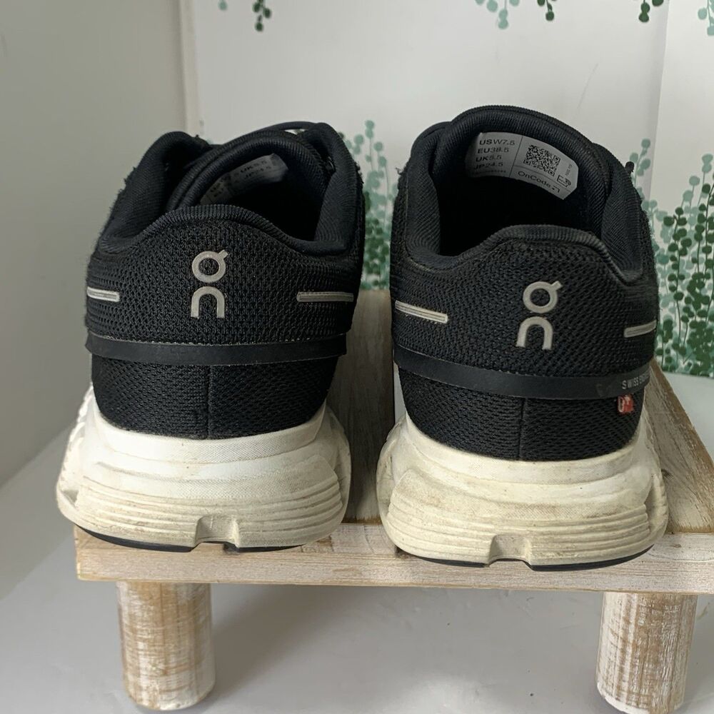 On Running Cloud Women’s Black Athletic Running Shoes Sneakers Size 7.5 - Picture 15 of 16